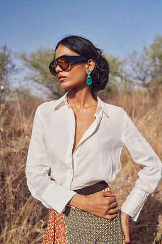 Ava Dangle Earrings
